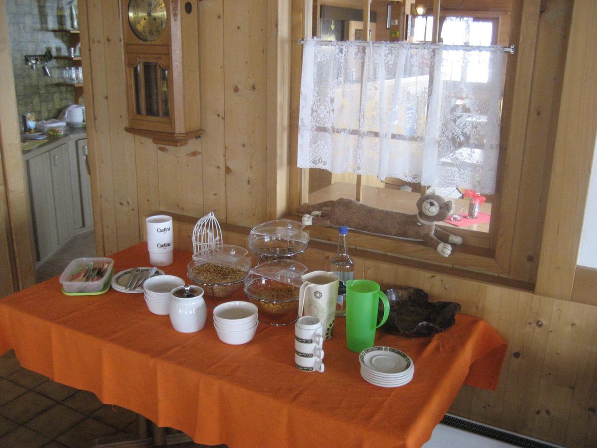 B&B Pension Laerch Obergesteln Buitenkant foto